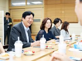 손배찬 파주시장, 취임 후 첫 현장 방문으로 학교 찾아 기사 이미지